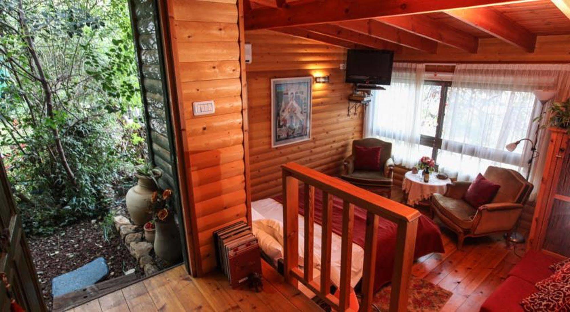 Havaya Ba Nof Lodge Rosh Pinna Exteriör bild