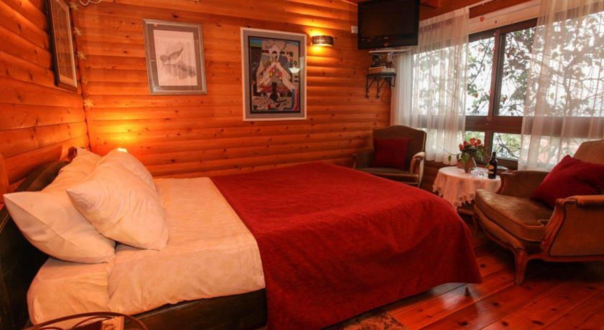 Havaya Ba Nof Lodge Rosh Pinna Exteriör bild